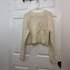 American Eagle Outfitters Women’s Cream Crew Neck Sweater Size Medium